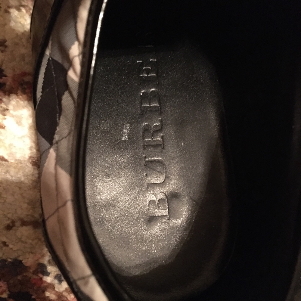Burberry Black and White Sneakers - Picture 5 of 9